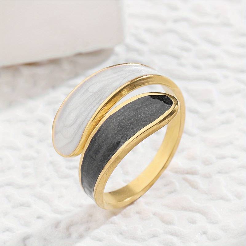 Ariya | Irregular Shaped Stainless Steel Enamel Resizable Ring