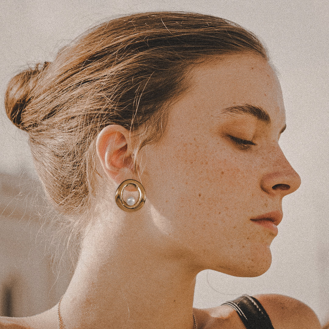 Sybil | 18K Gold Plated, Stainless Steel Vintage Pearl Studs