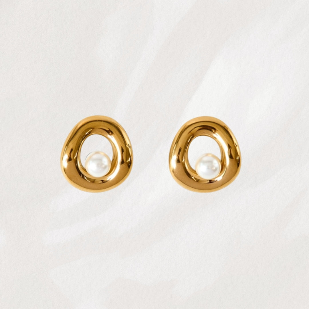 Sybil | 18K Gold Plated, Stainless Steel Vintage Pearl Studs